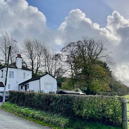 Tollgate House - Luxury Cozy Cottage - Huge Hot Tub - Alton Towers Чедл Экстерьер фото