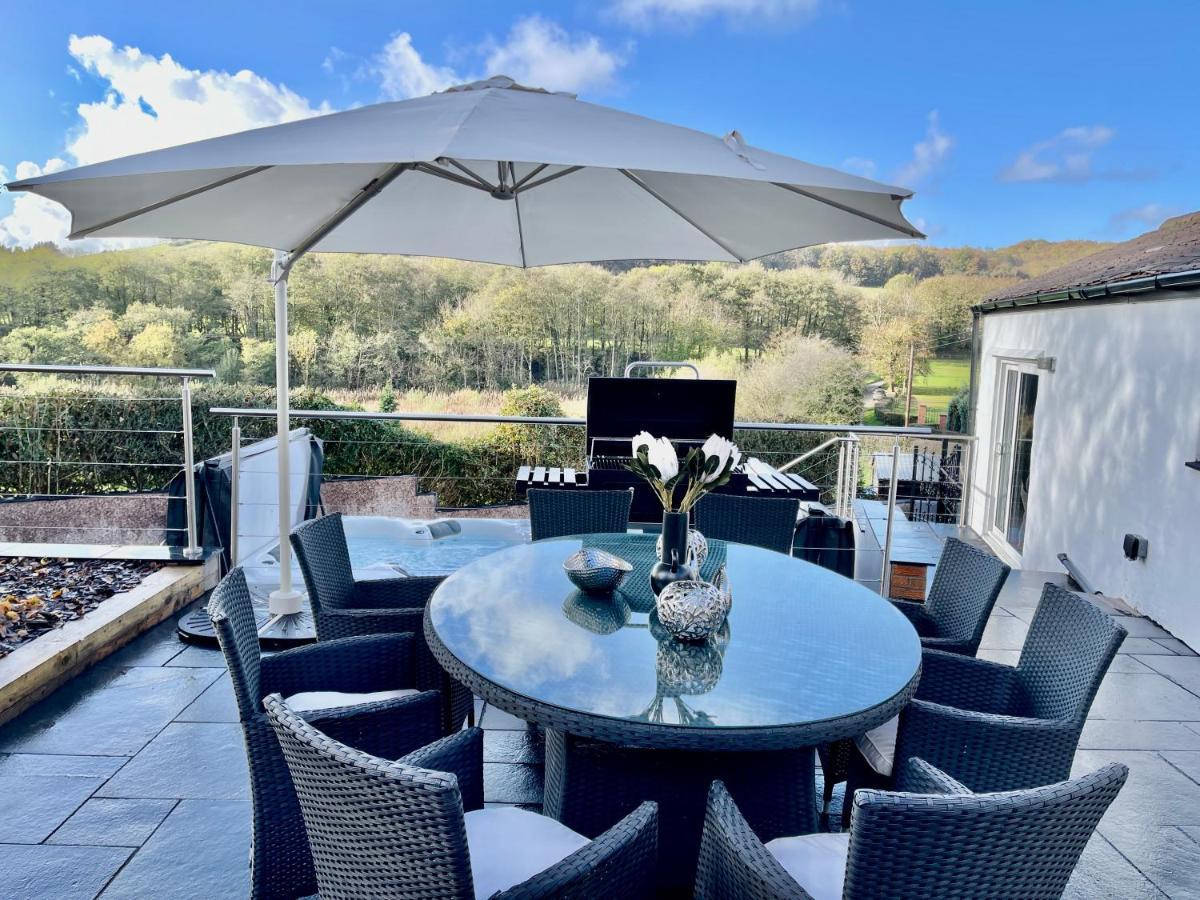 Tollgate House - Luxury Cozy Cottage - Huge Hot Tub - Alton Towers Чедл Экстерьер фото